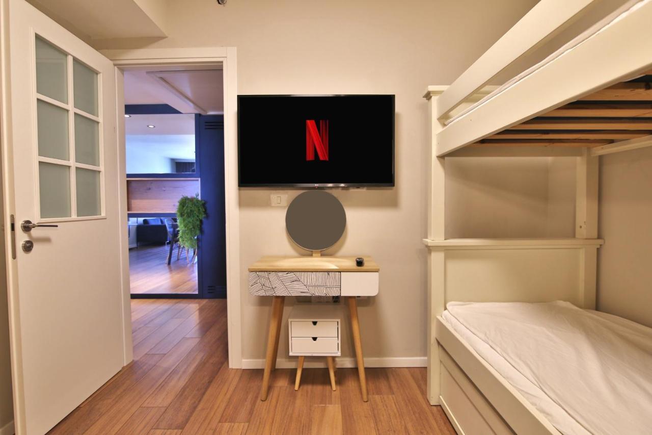 Luxury Suites By Notaly Ariel - Carmel Beach ハイファ エクステリア 写真