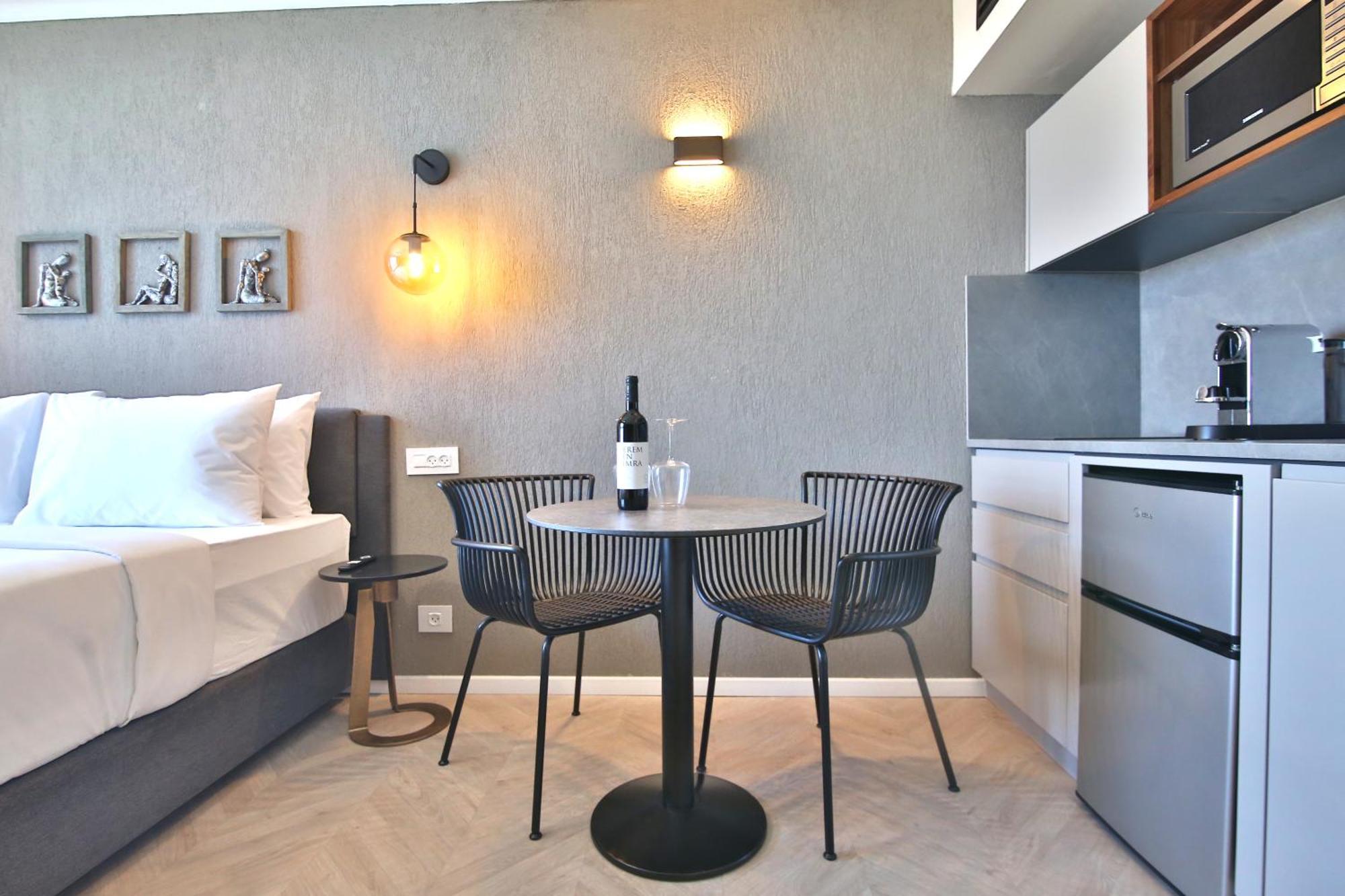 Luxury Suites By Notaly Ariel - Carmel Beach ハイファ エクステリア 写真