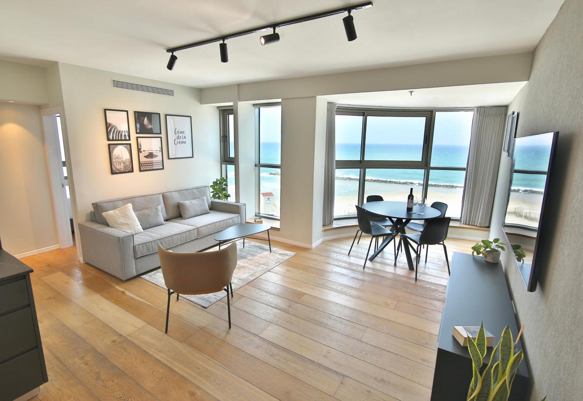 Luxury Suites By Notaly Ariel - Carmel Beach ハイファ エクステリア 写真