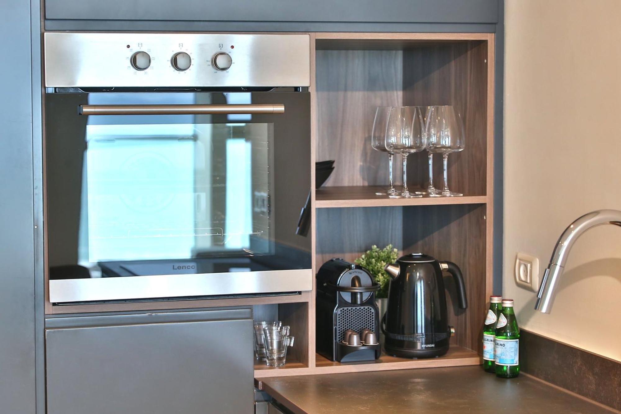 Luxury Suites By Notaly Ariel - Carmel Beach ハイファ エクステリア 写真