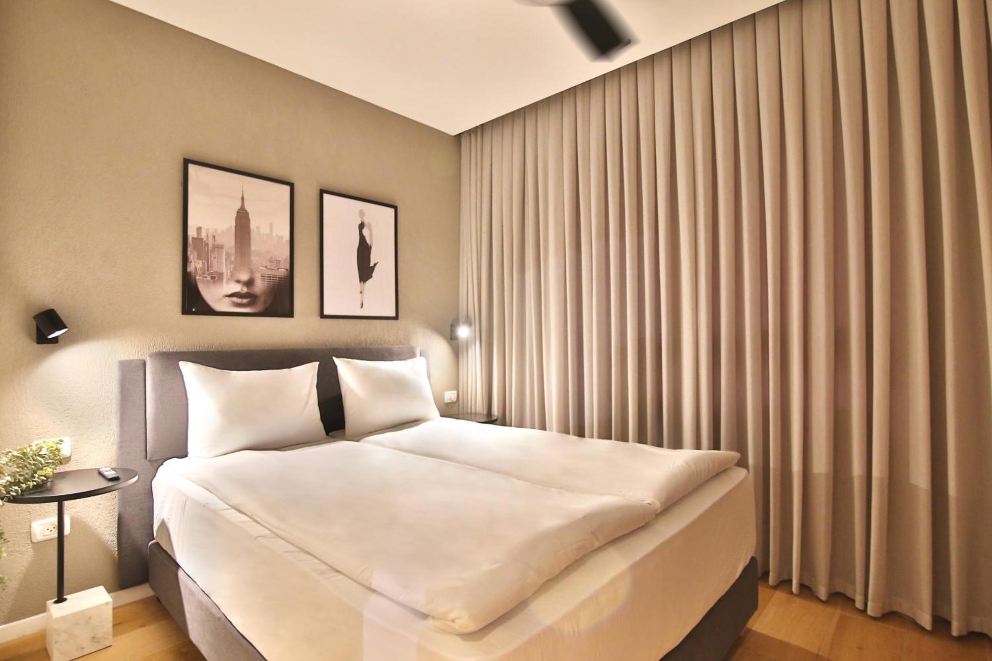 Luxury Suites By Notaly Ariel - Carmel Beach ハイファ エクステリア 写真