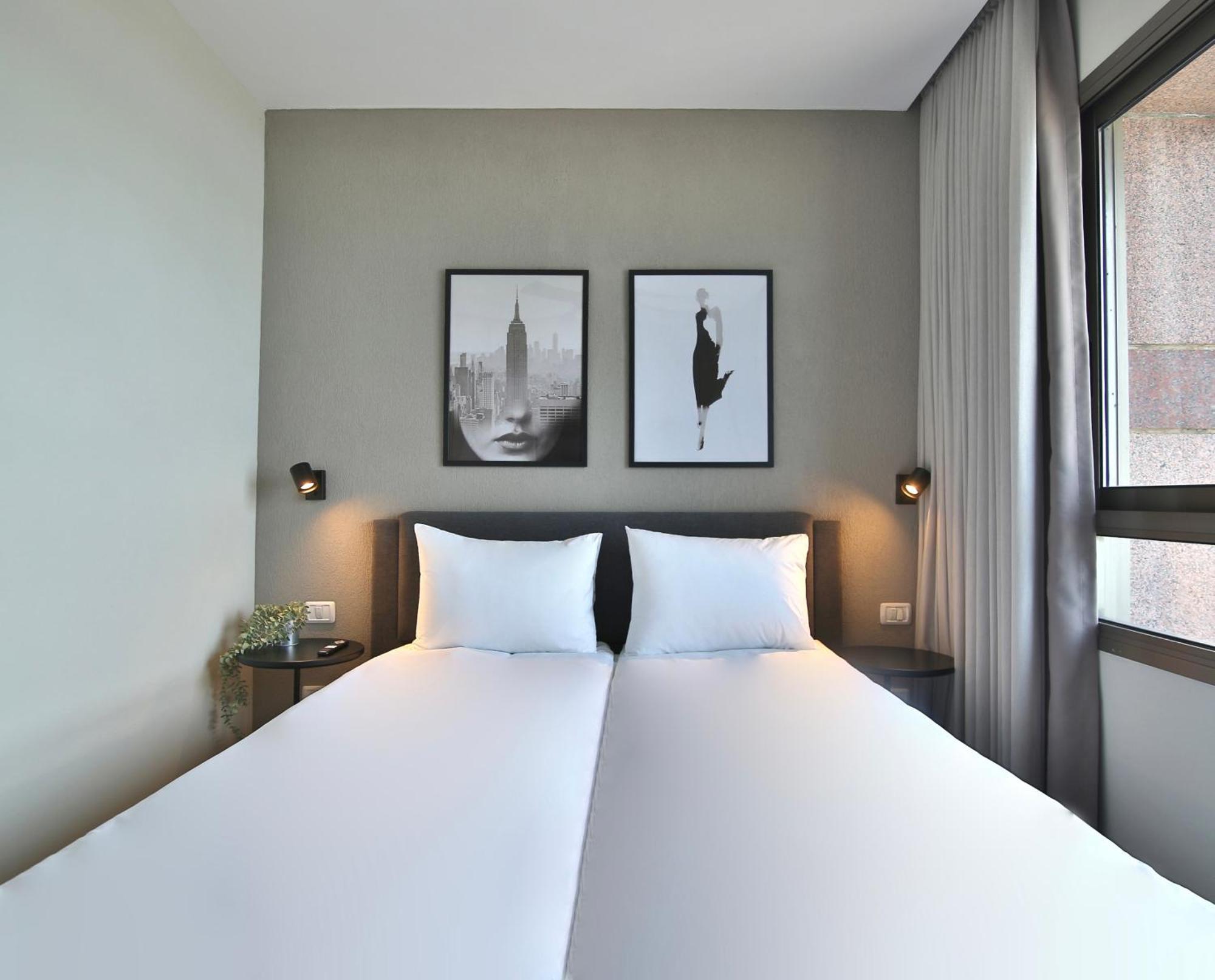 Luxury Suites By Notaly Ariel - Carmel Beach ハイファ 部屋 写真