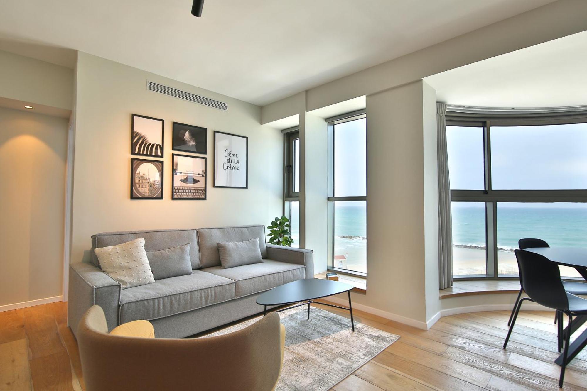 Luxury Suites By Notaly Ariel - Carmel Beach ハイファ エクステリア 写真