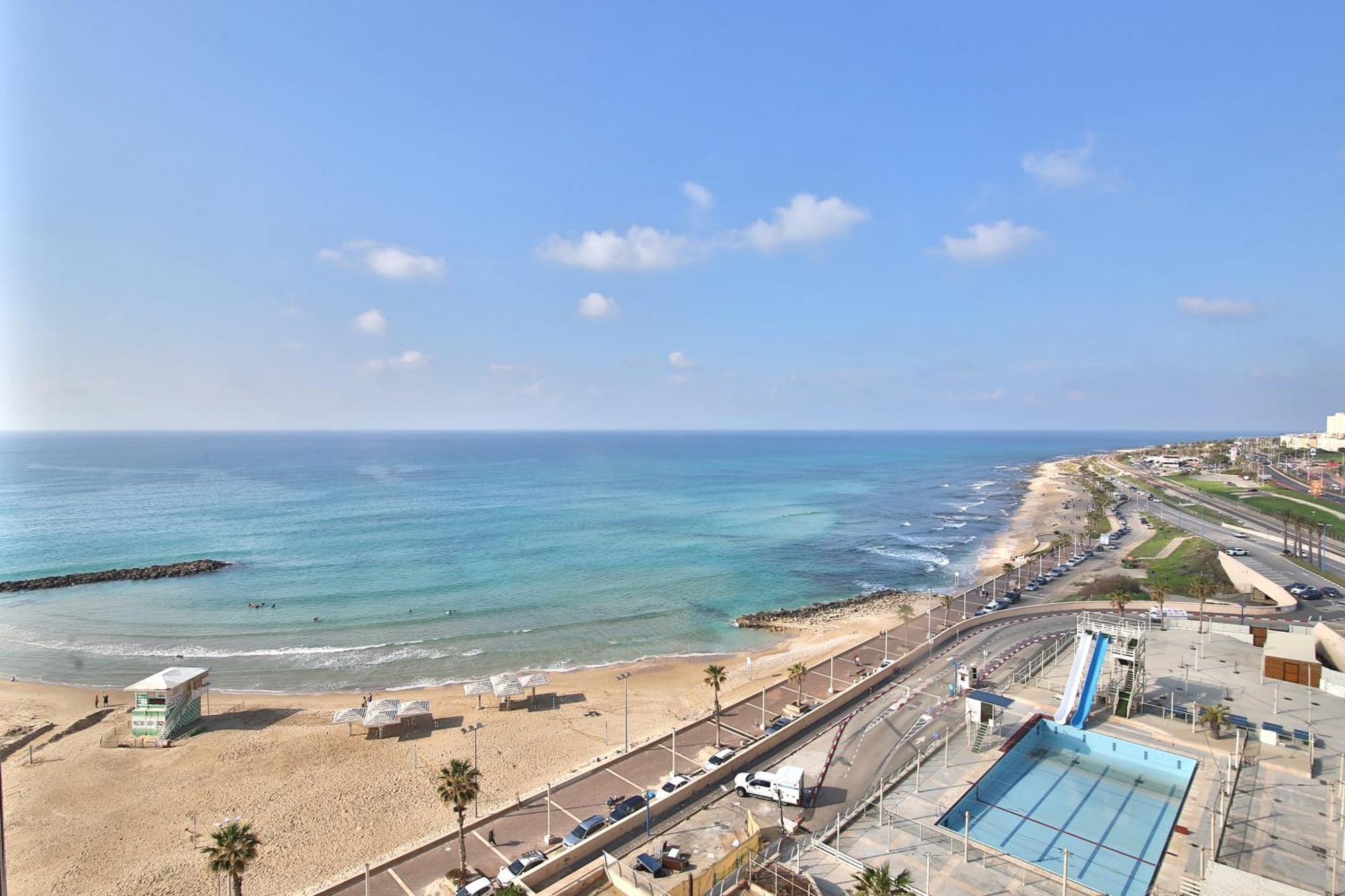 Luxury Suites By Notaly Ariel - Carmel Beach ハイファ 部屋 写真